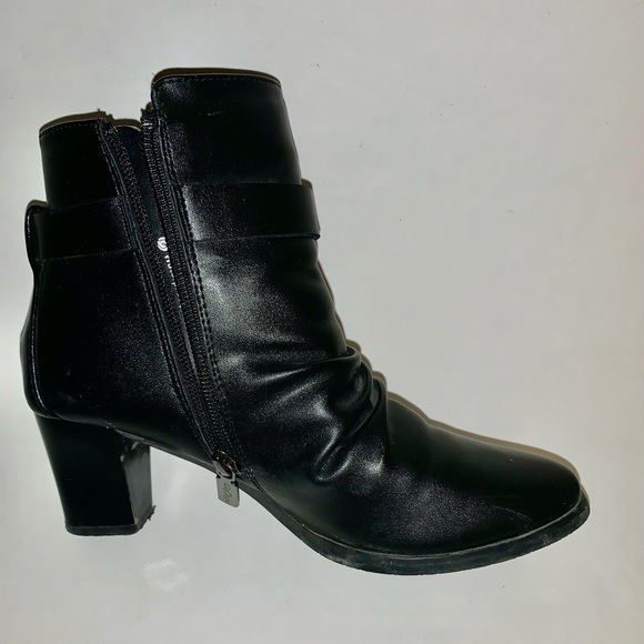 Naturalizer boots - Picture 3 of 6